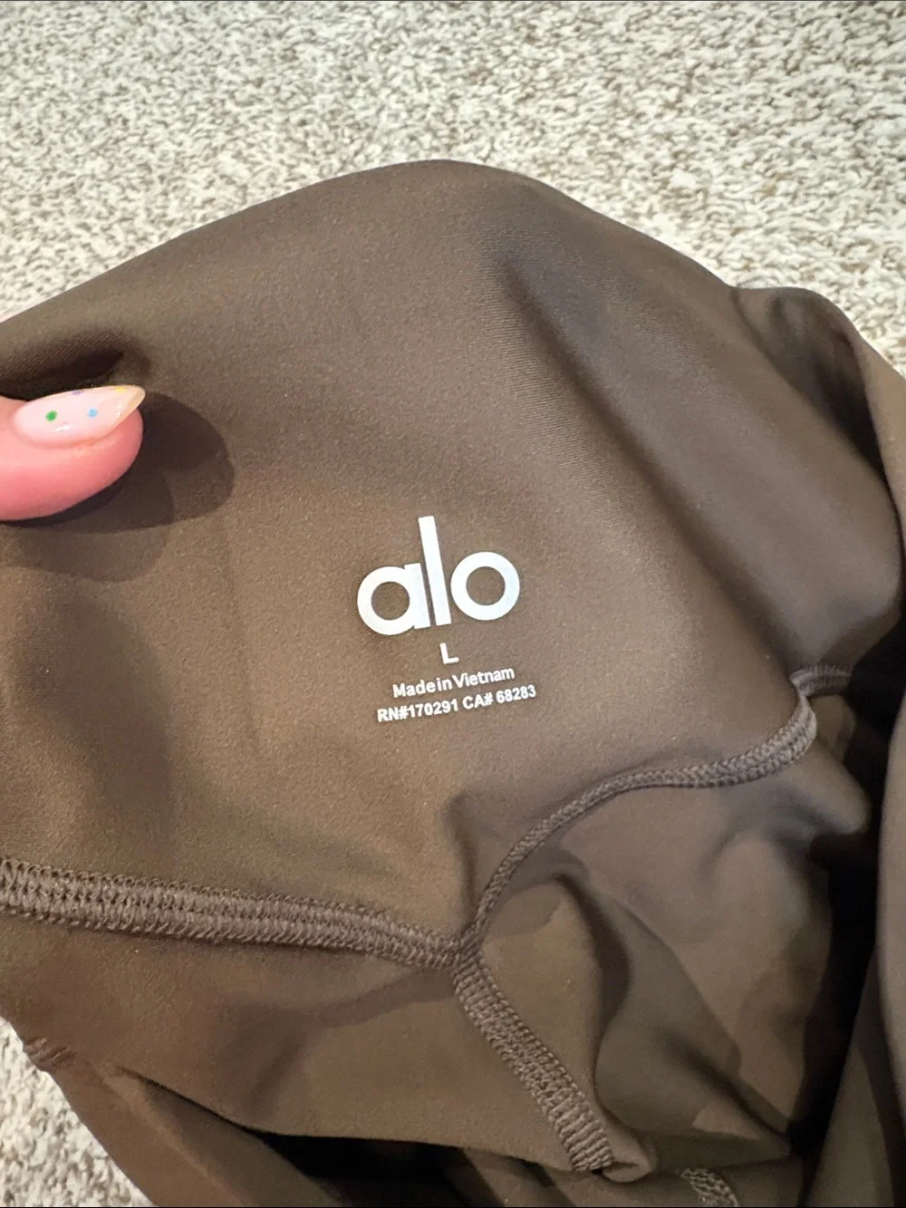 NWT ALO YOGA Airlift Energy Short Espresso Brown Size Large